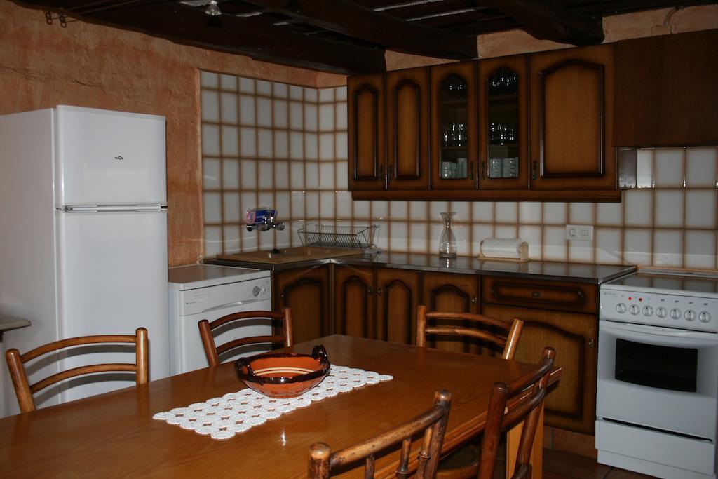 ギロネラ Cal Cistellerヴィラ 部屋 写真